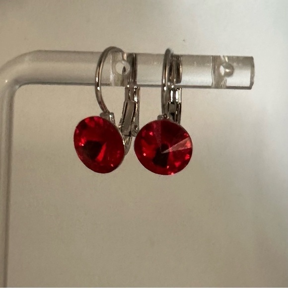 Swarovski Element round drop earrings - New - Picture 12 of 13